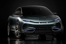 意大利新款電動(dòng)汽車亮相