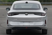 长安新车曝光，全新设计风格，采用插混动力，期待吗？