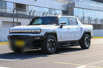 纯电版悍马，造型拉风