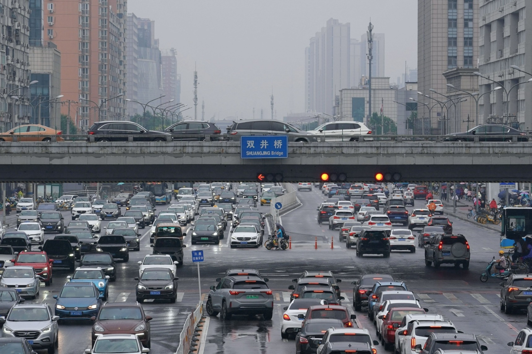请相互告知，2月13日北京市将恢复机动车尾号限行