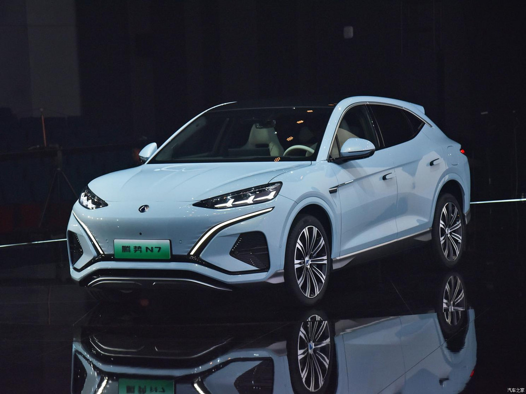 騰勢(shì)汽車 騰勢(shì)N7 2023款 高配基本型