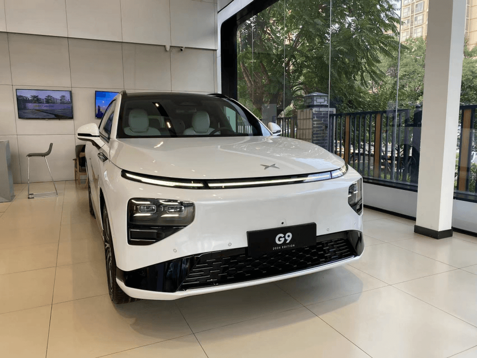 EV 晨报|第一届中国智驾大赛正式拉开帷幕；特斯拉上海工厂第 200 万辆整车下线；小鹏 G9 首次改款售价可能在 30 万