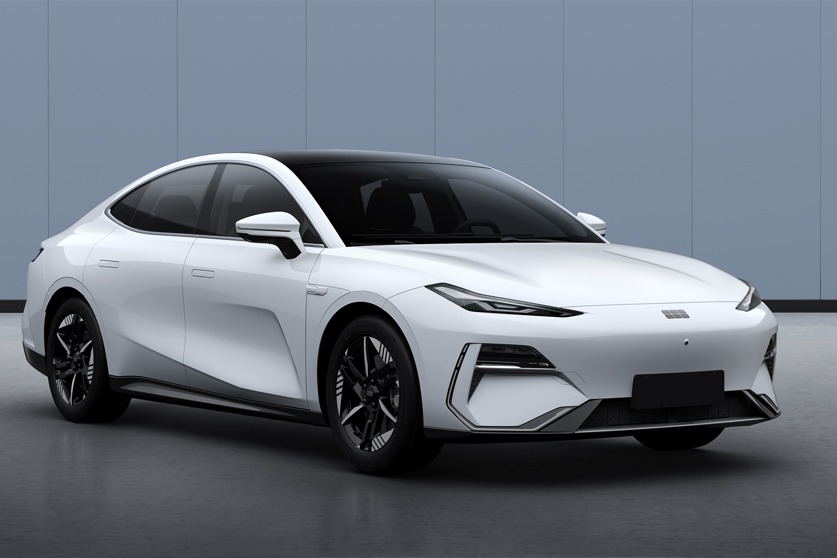 车尾与帕拉梅拉高度相似,吉利银河E8正式登陆工信部名单