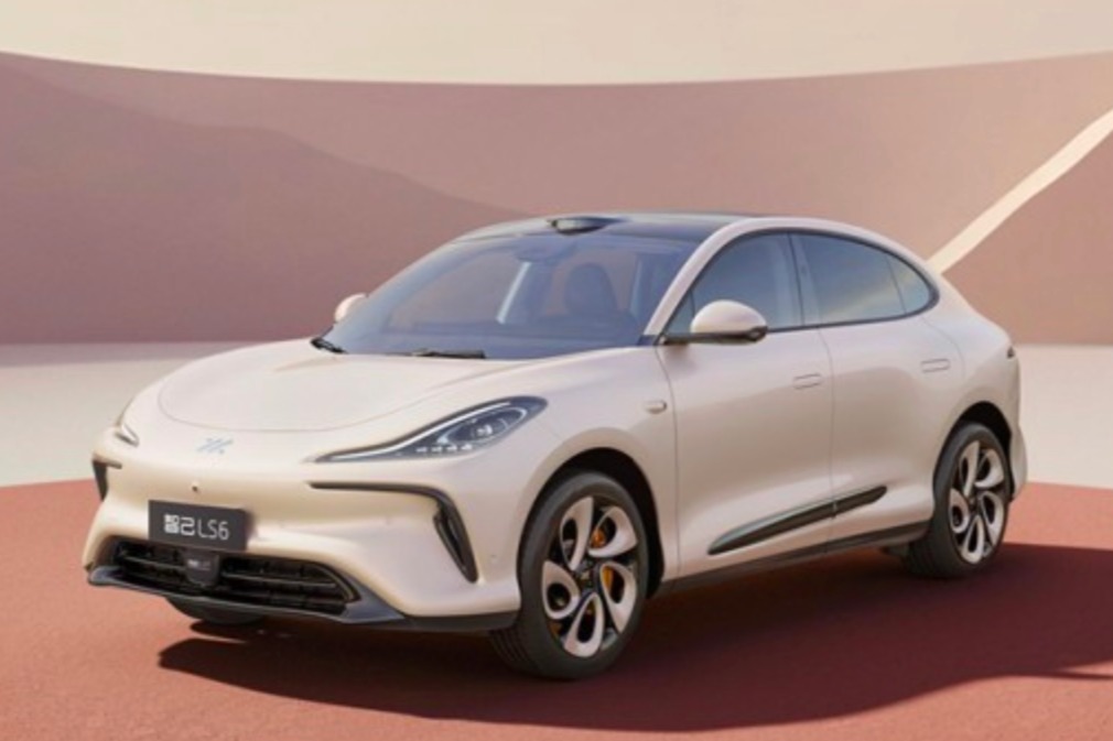 新车探秘|四驱版本不到25万,智己LS6能否杀出血海?