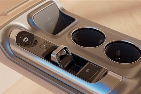 更适合家用的中型MPV:广汽传祺E8内饰官图发布,售价预估20万元左右