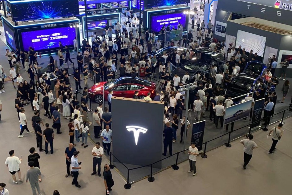 特斯拉8月交付超8.4万辆，多款车型交付时间延长至四季度