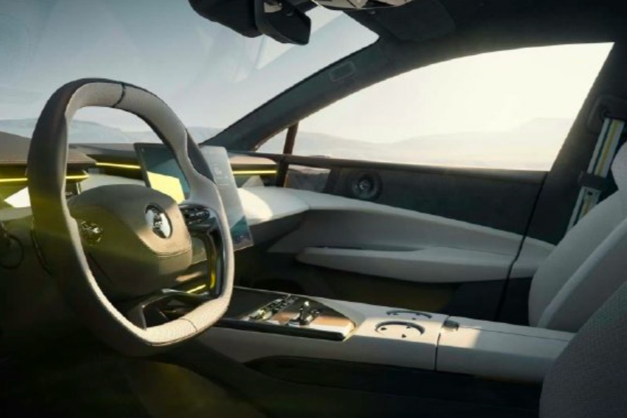 百万豪车今日首发亮相，路特斯EMEYA图片曝光