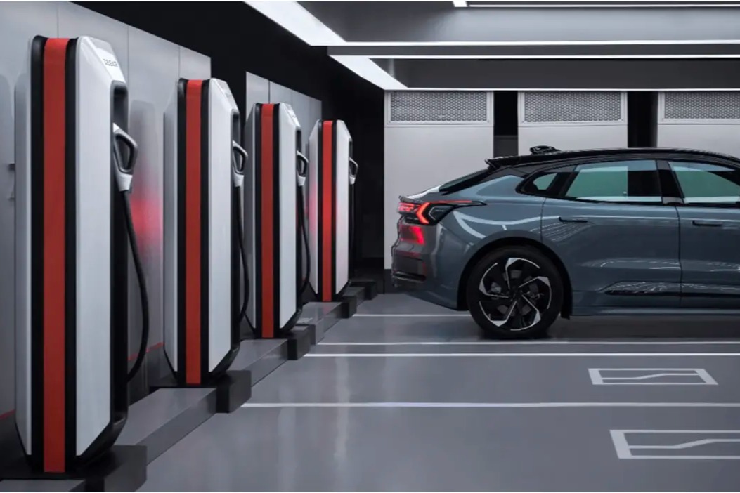 极氪：接入第三方充电桩超55万，城市覆盖率超96%