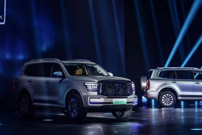 不忘嘲讽友商油箱 坦克500 Hi4-T上市起售价33.5万元