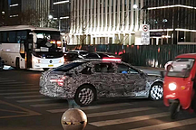 MONA現身北京街頭，P7只要14萬，“低價”小鵬能否“涅槃重生”？