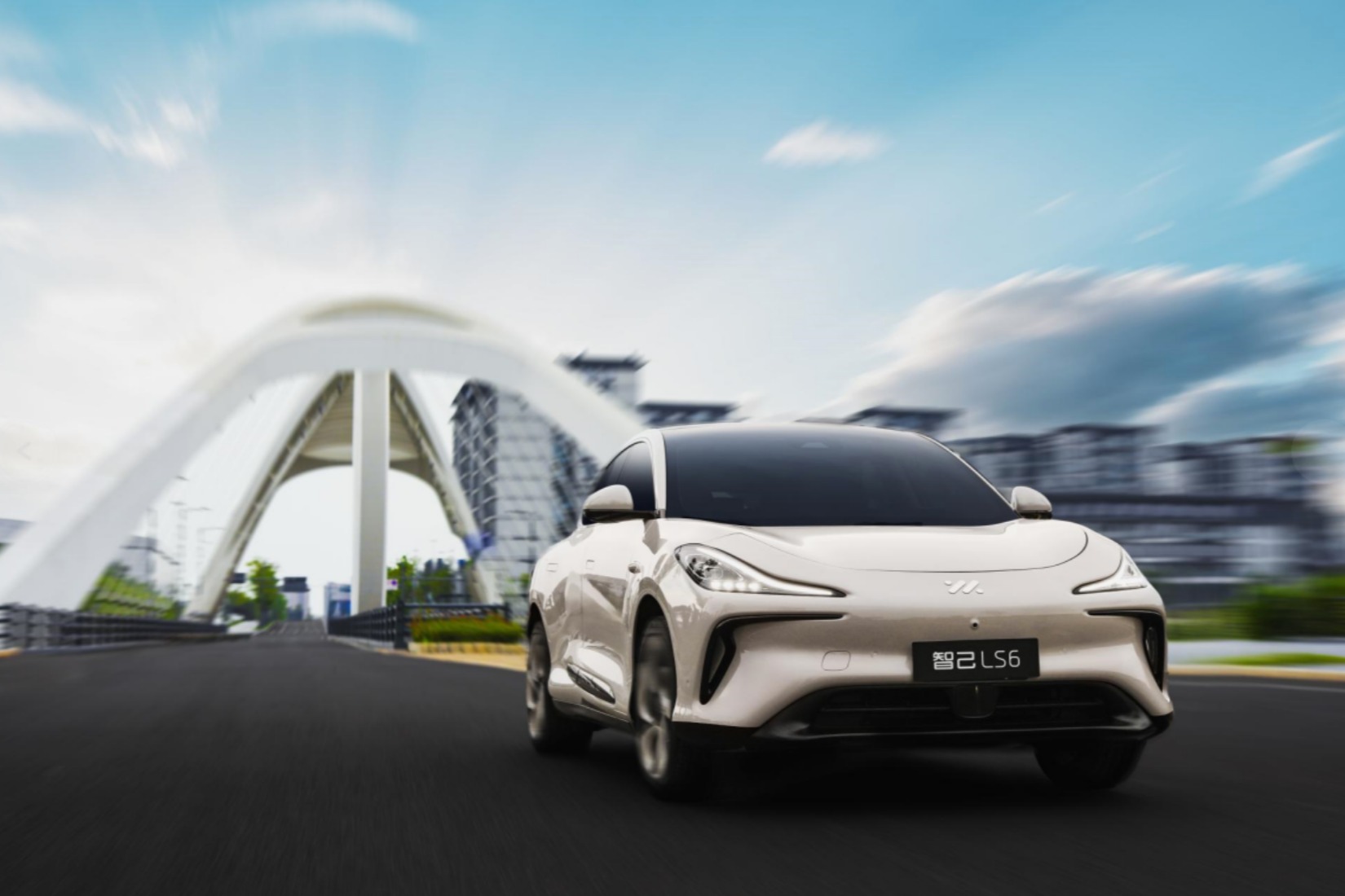 史上最强6系来了！智己LS6今日正式上市，目前预售价23-30万元