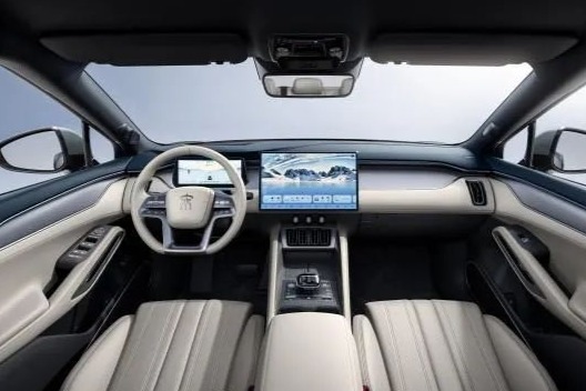 比亚迪宋L内饰图发布,预计售价25万对标Model Y