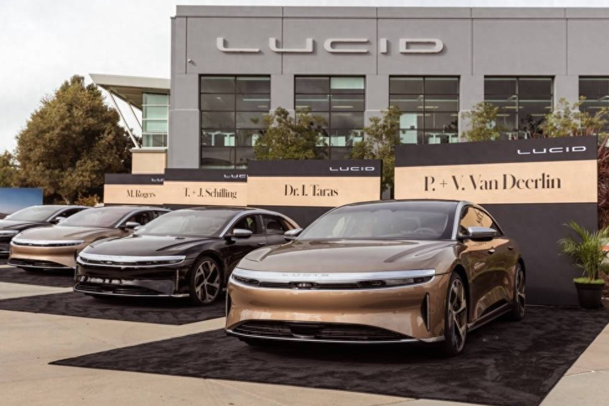 美国新势力瞄准中国市场，Lucid开启招聘工作，Fisker门店最快12月开业