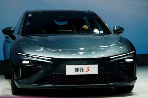 超级增程成车圈新热点话题？哪吒汽车CEO：一帮二把刀，我们早就做了