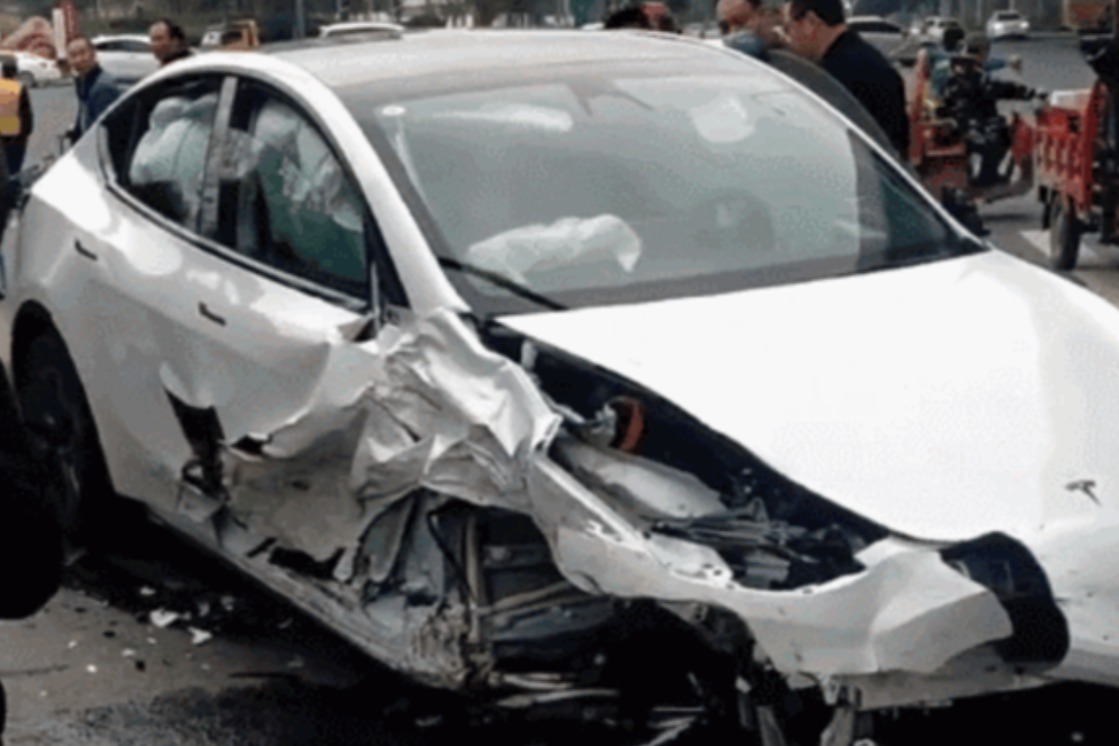 调查显示特斯拉居美国交通事故率之首，自动驾驶屡惹争议