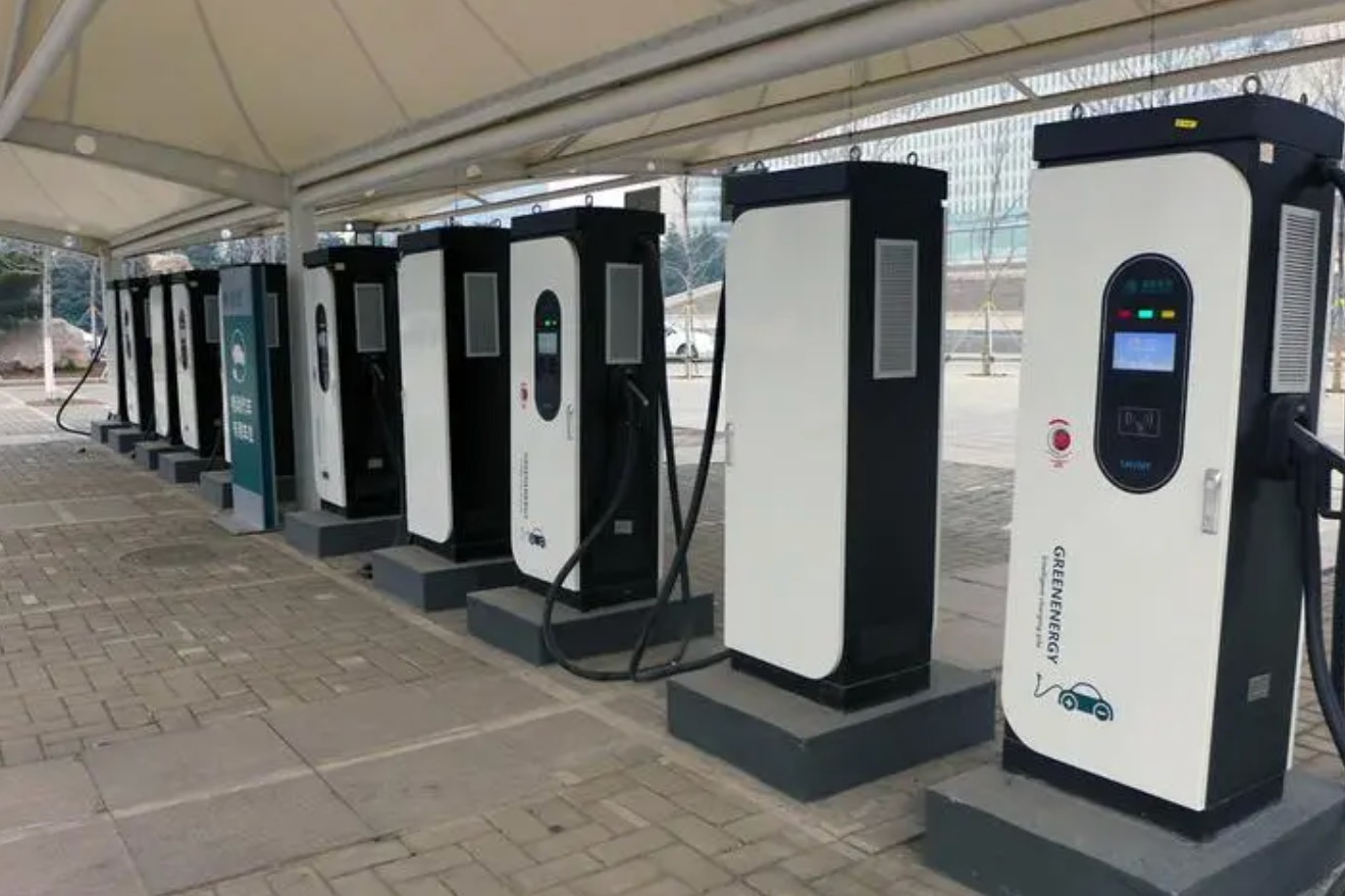 中國充電樁市場數據發布：2023年新增充電樁數量創歷史新高
