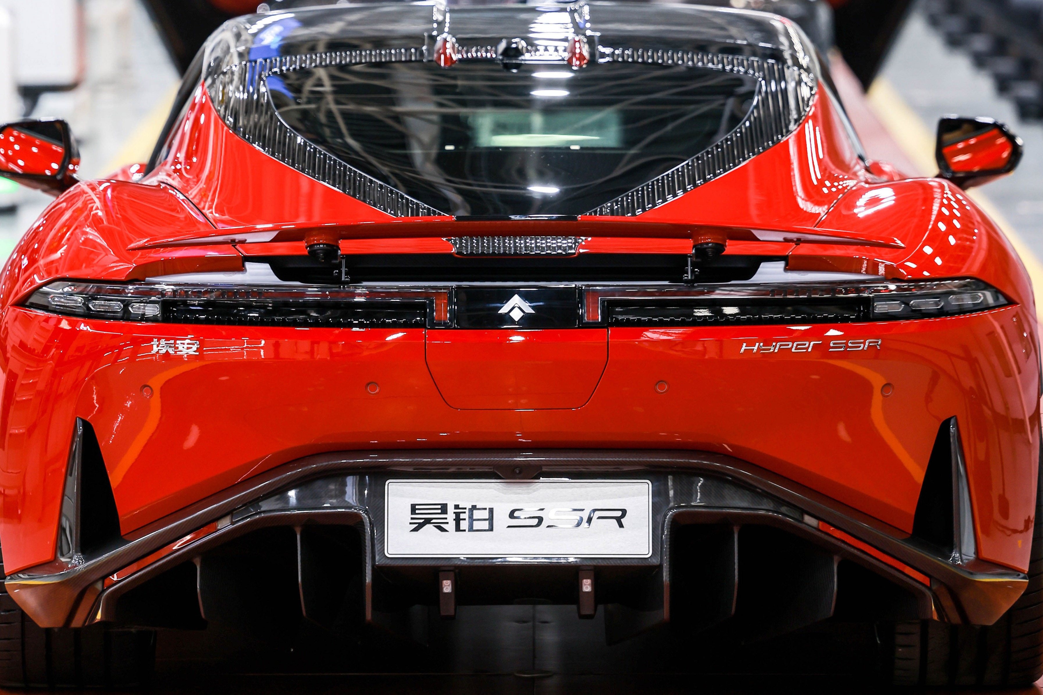 中国第一辆量产百万级超跑——昊铂SSR，128.6万起！