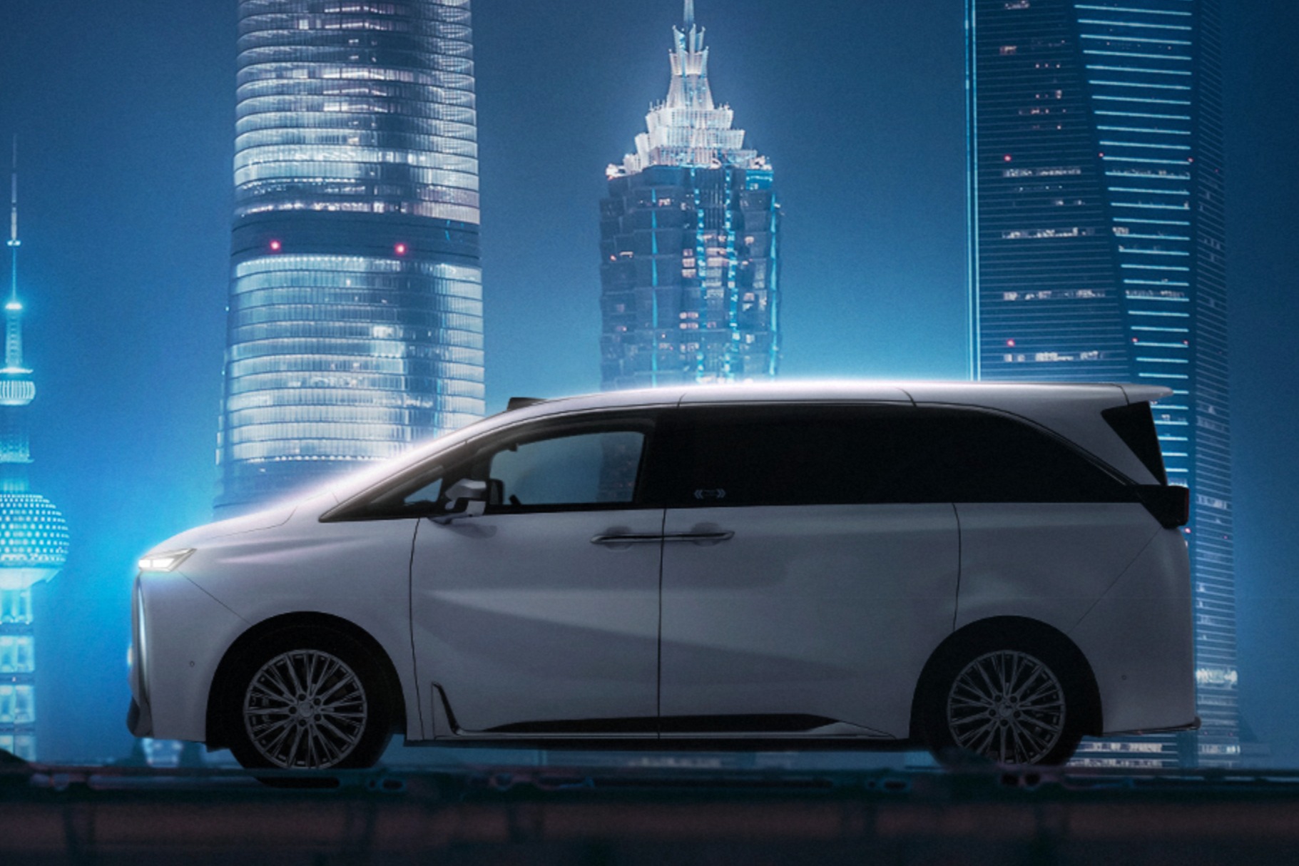 合创V09上市，售价区间31.88-43.88万元