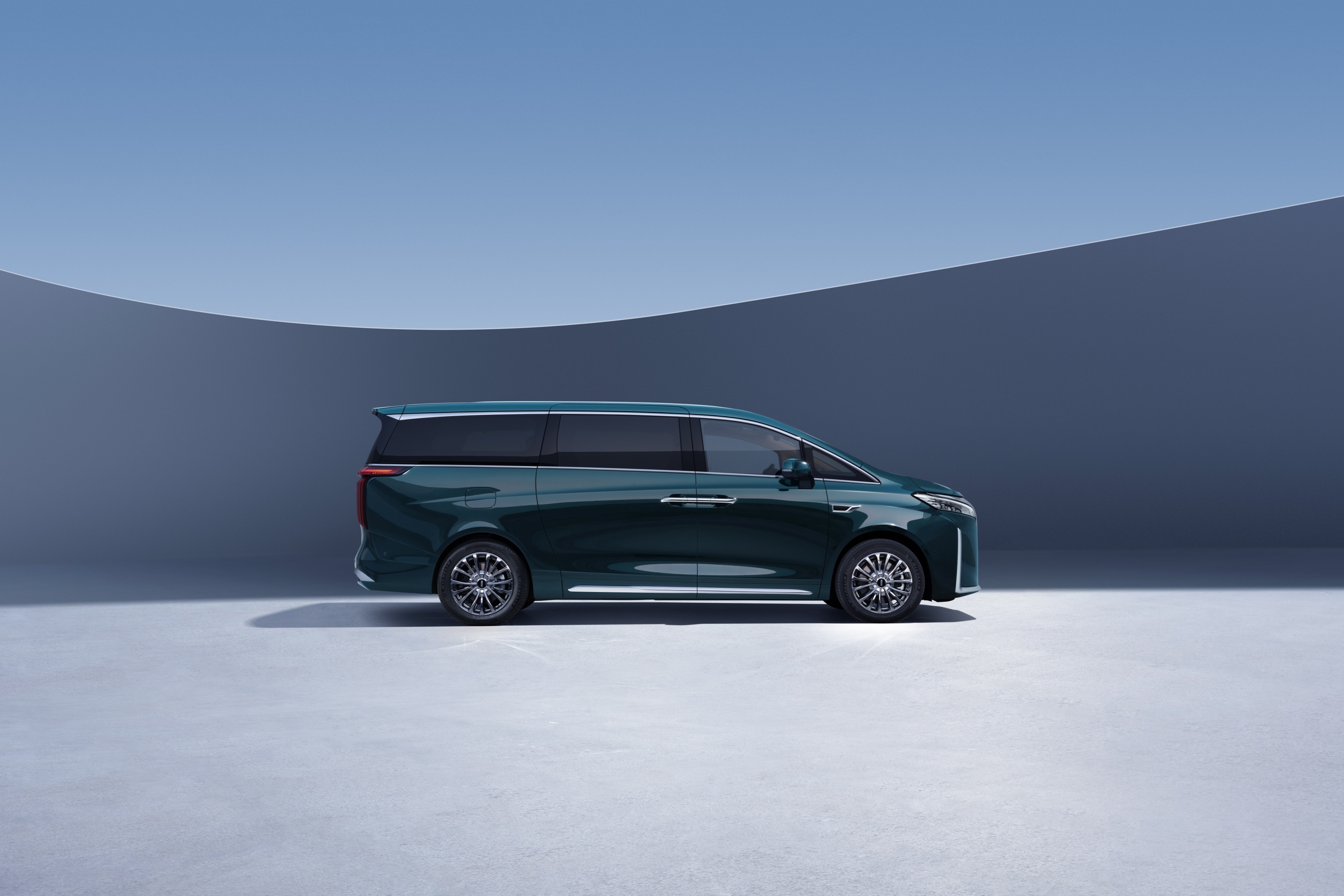 高山MPV行政加长版将与标轴版一起于18日上市