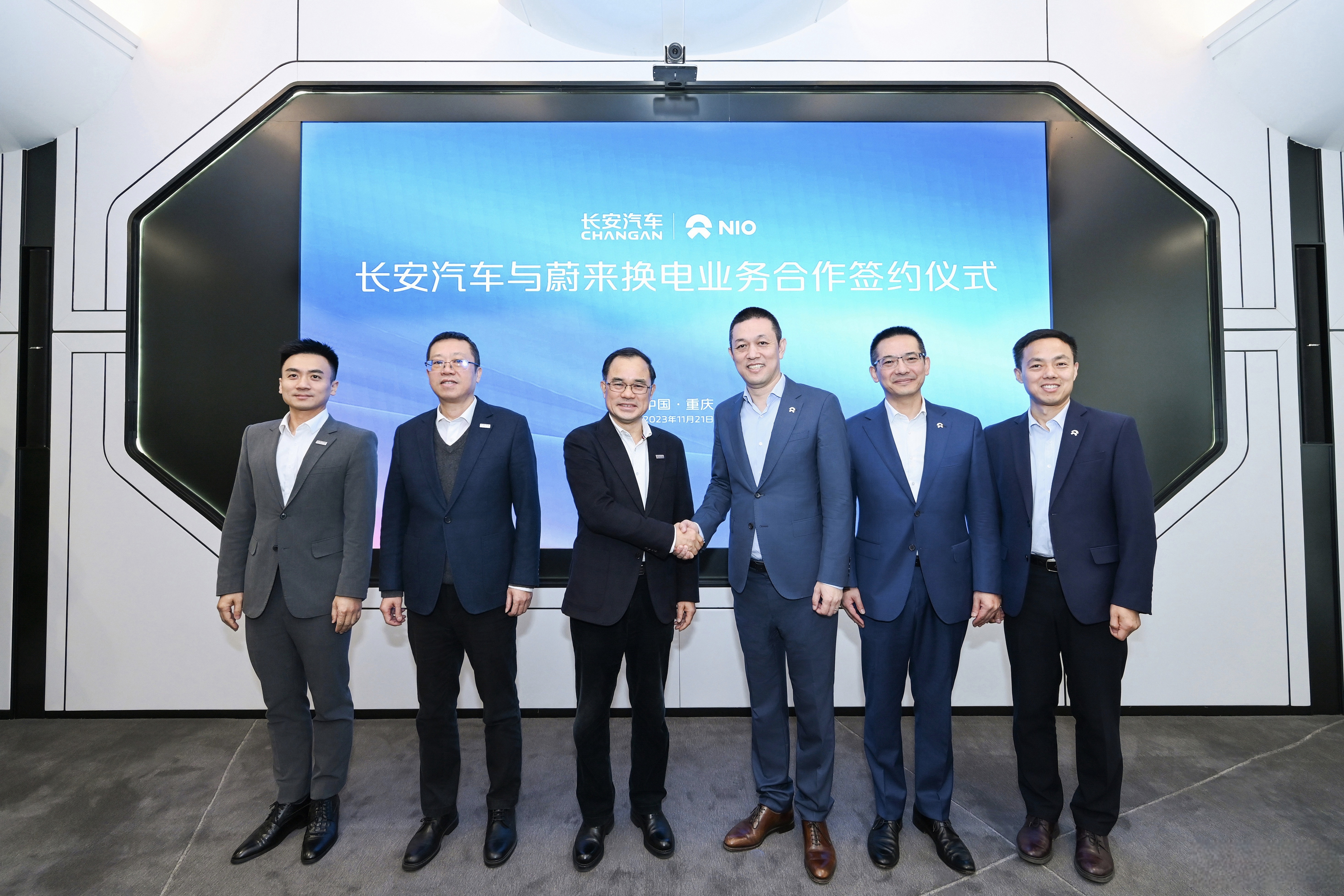 长安加盟换电网络，能否扭转蔚来困境？