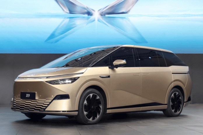 全系标配后轮转向!预售38.8万元起,小鹏X9广州车展开启预售