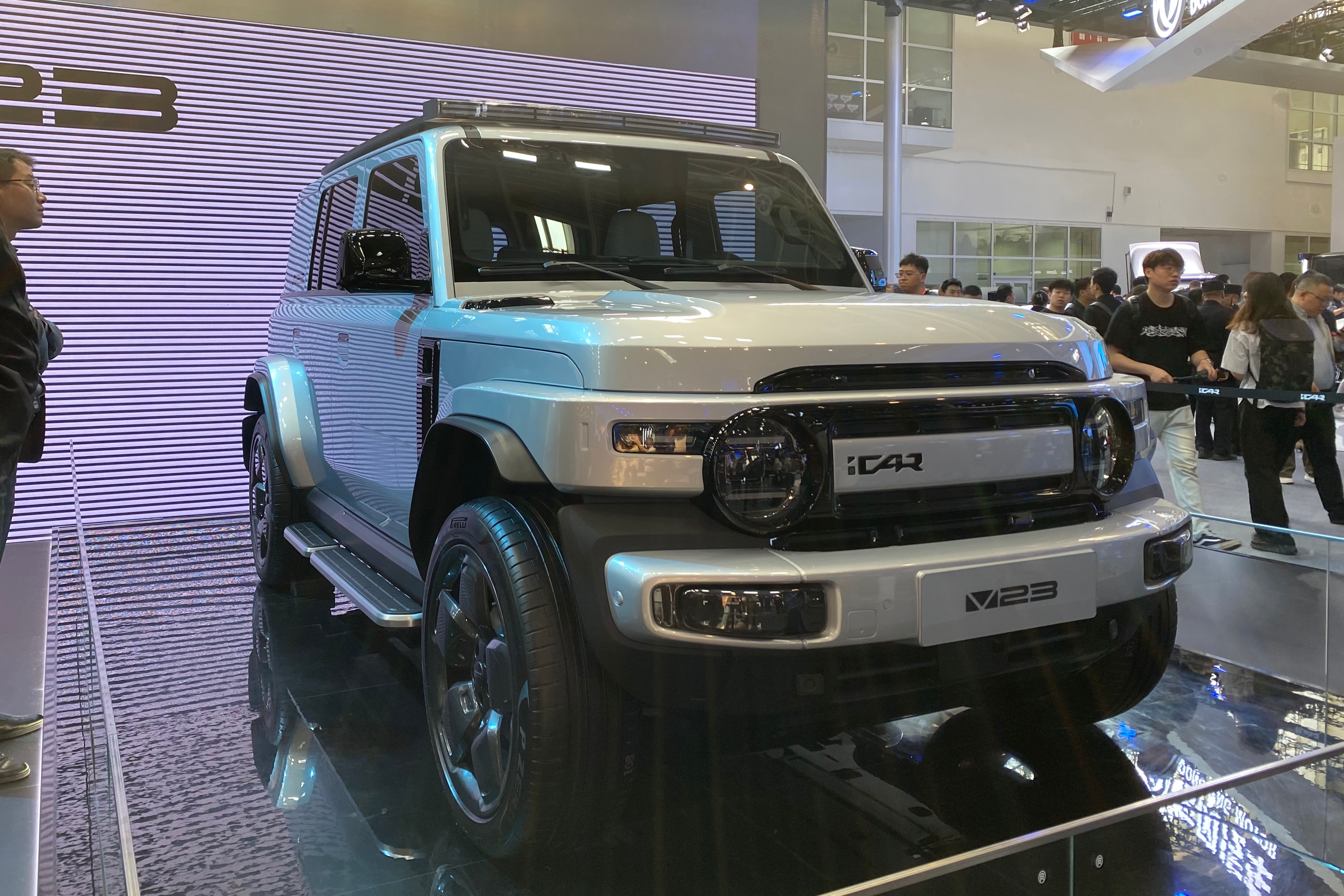 iCAR V23实车亮相 预计四季度上市