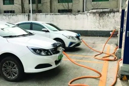 上海电动汽车年度公共充电量首次突破1亿千瓦时