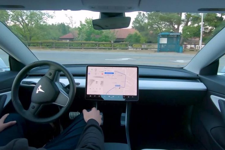 德国研究人员称攻破特斯拉自动驾驶系统