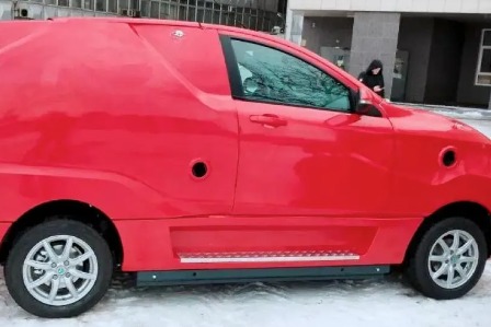 俄罗斯品牌Amber发布首款电动车：被评“世界上最丑陋”的汽车