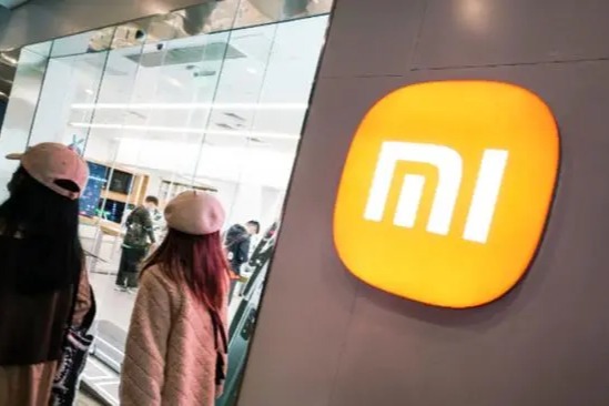 小米高管内部讲话曝光:汽车部员工3700人,目标是比肩保时捷和特斯拉