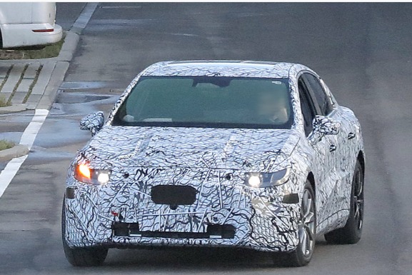 全新梅赛德斯奔驰C级EV谍照曝光