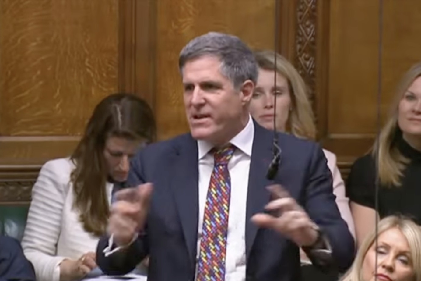 英国零排放车辆新规生效 车企可能面临巨额罚款