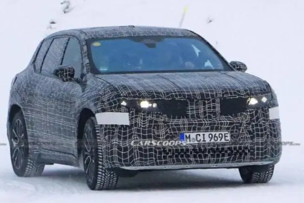 全新一代宝马 iX3 车型路试谍照曝光：全新车头设计，预计 2025 年推出