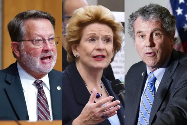 美国参议员敦促拜登提高对中国电动汽车进口关税