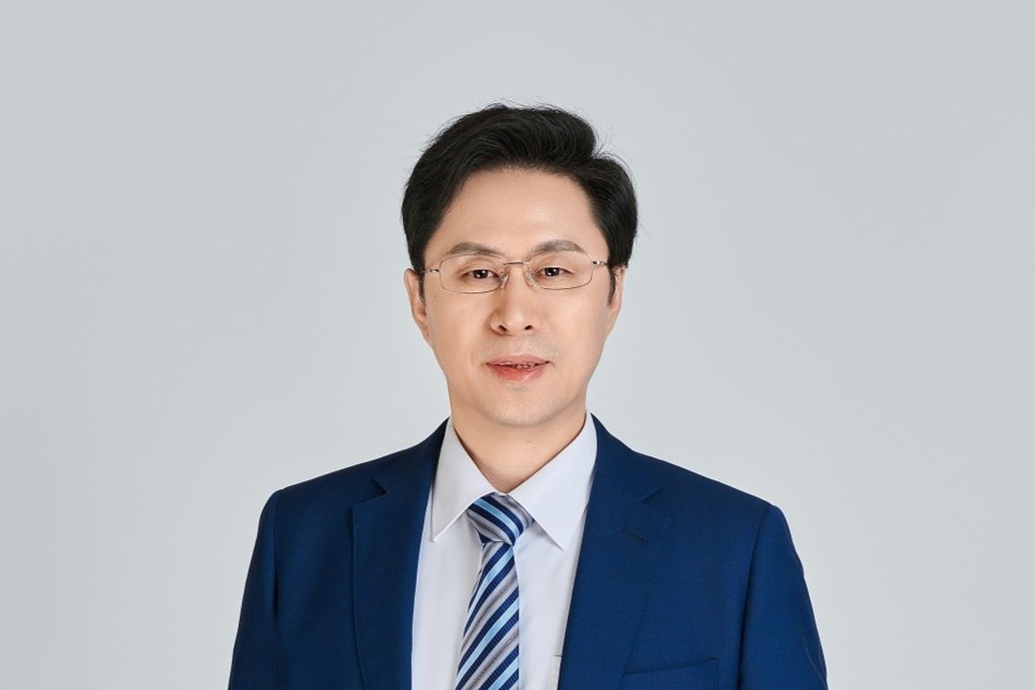 林长波接任东风柳州汽车有限公司总经理