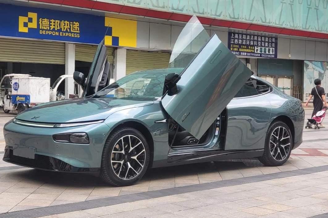 小鹏P7i 702 Max鹏翼版上市发布