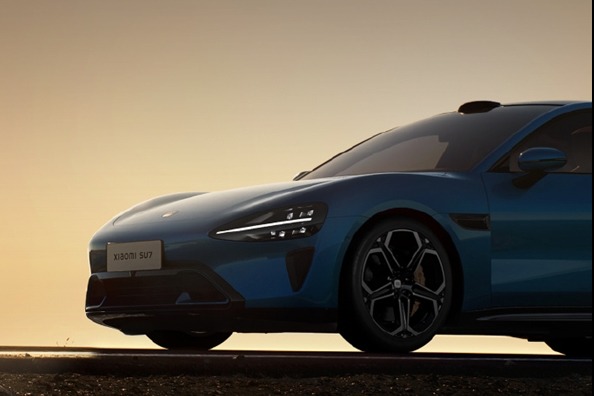 小米SU7天幕玻璃防晒如何：38℃暴晒1.5小时温度比特斯拉Model 3低