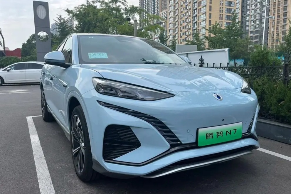 全新腾势N7正式上市:新增550km续航版本,售价23.98万元起