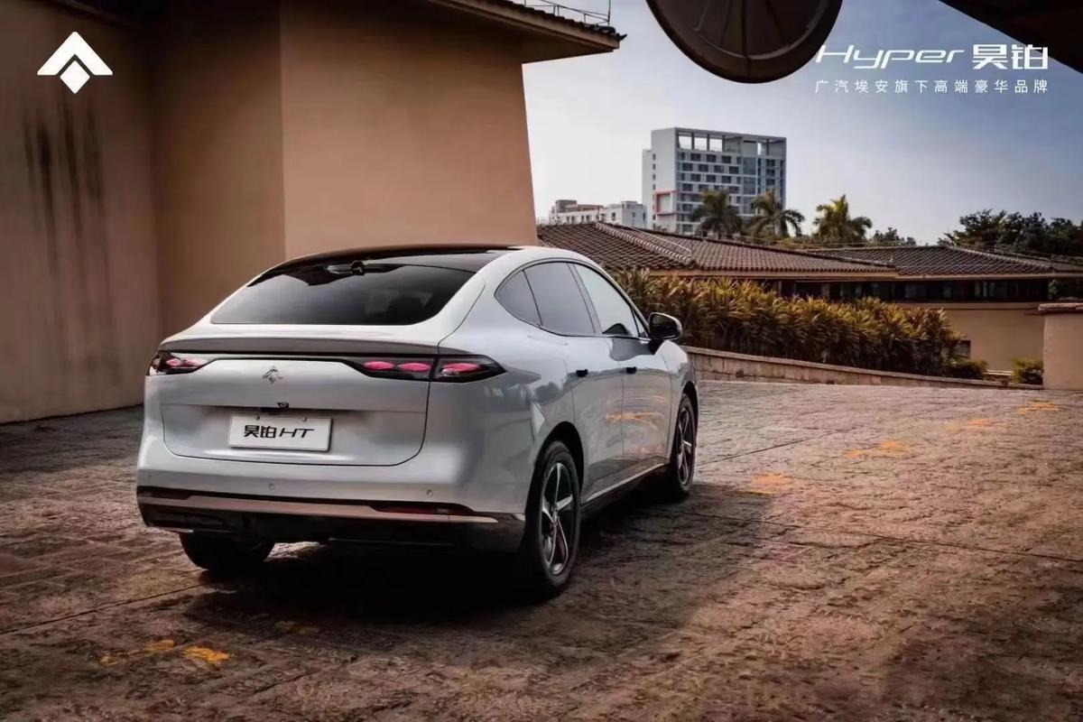 广汽发布国内首个无图纯视觉自动驾驶系统Garcia智驾系统，将于2026年春量产