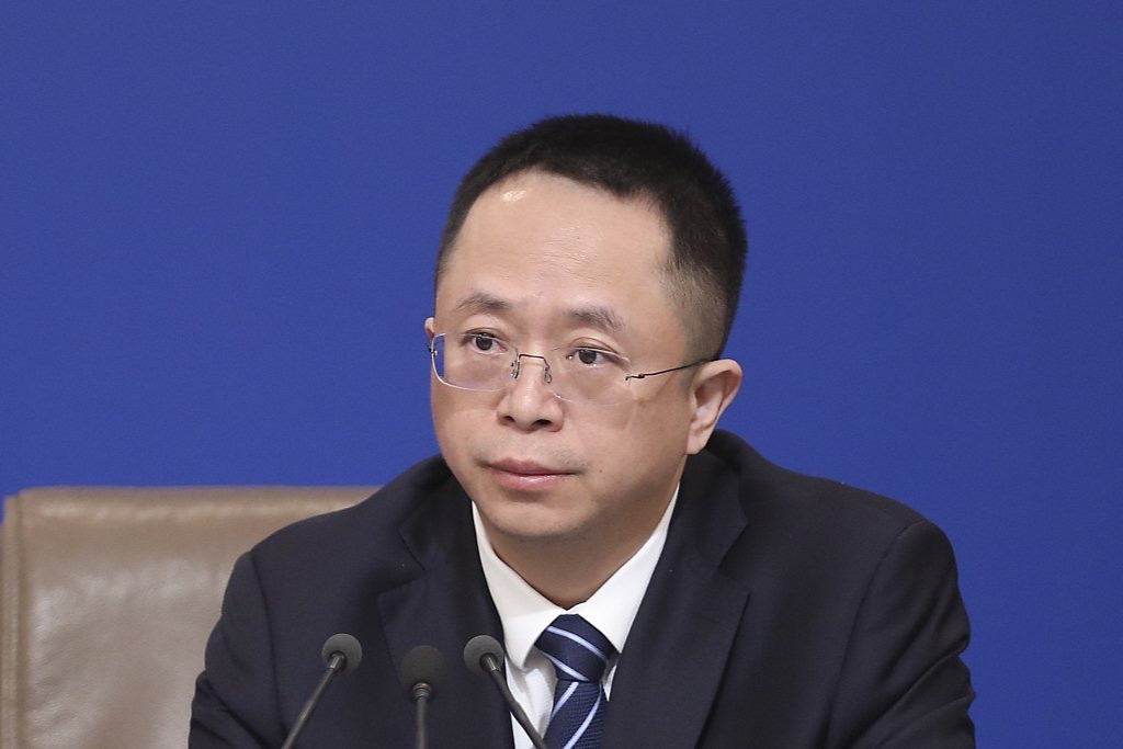 周鸿祎回应选车动机：不是为给哪吒抬轿子