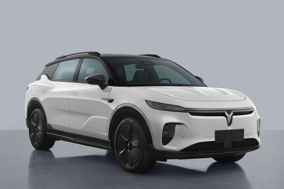 东风岚图全新纯电SUV“知音”申报图曝光,下半年发布