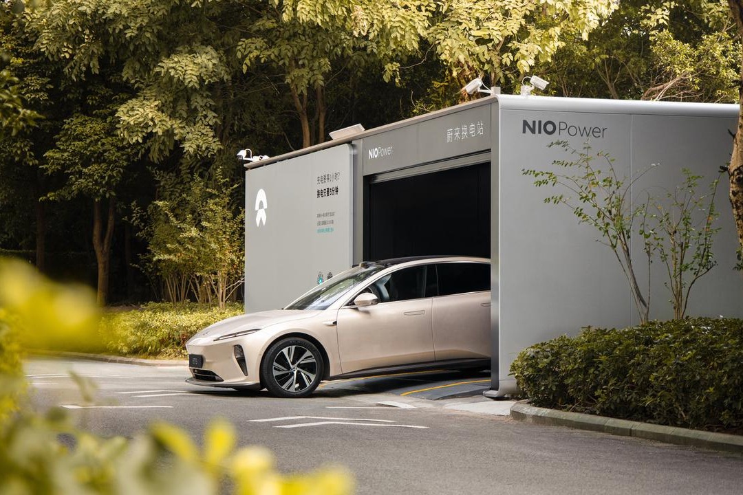 蔚来累计建成800座高速换电站 覆盖7纵6横11大城市群