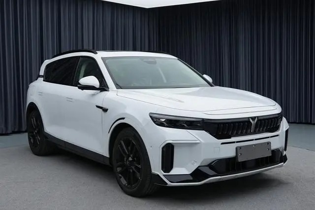 岚图 FREE318 车型将于 5 月 30 日开启预售