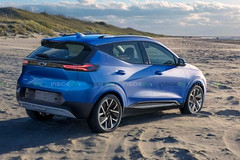  American car companies are driven to "roll up", and GM boasts that the new Chevrolet Bolt will become the most popular tram in the American market next year