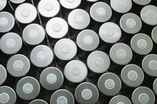 特斯拉得州超级工厂第 5000 万枚 4680 电池下线