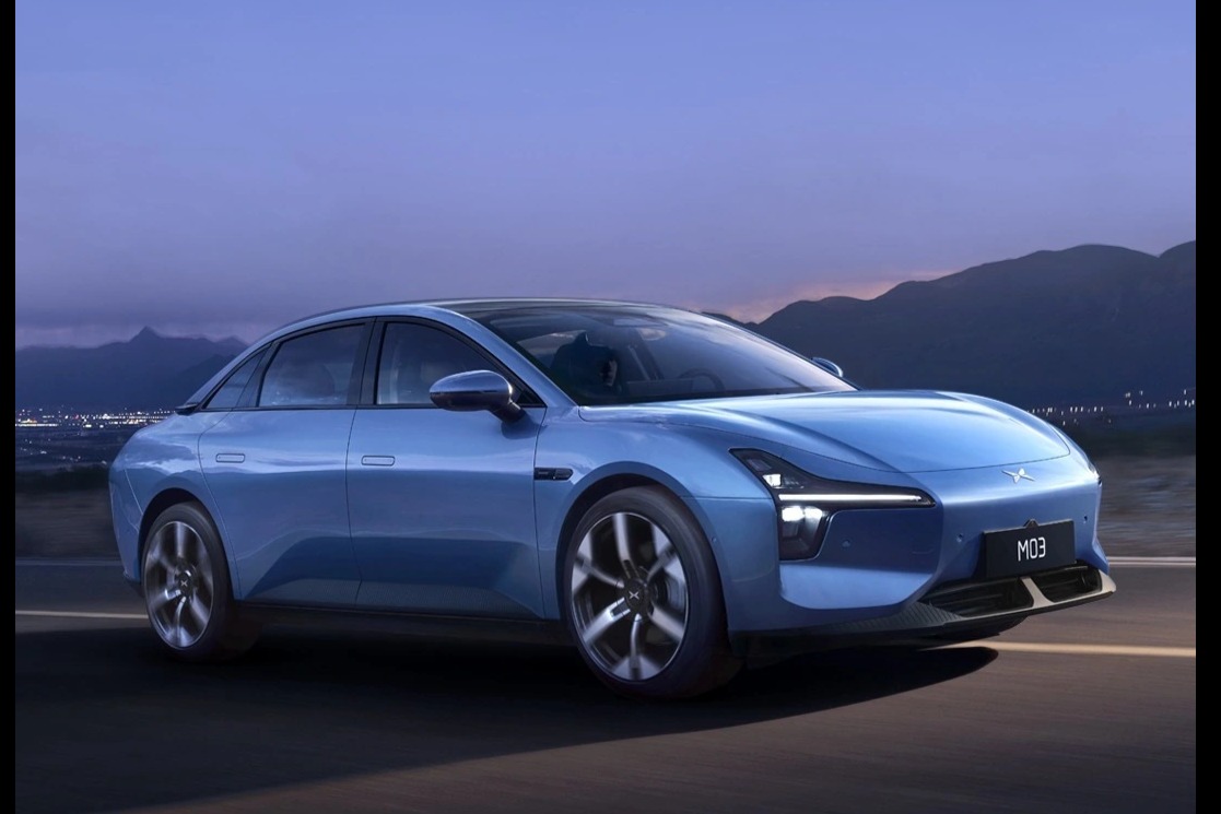 小鹏子品牌 MONA 首款车型命名为小鹏 M03，外观揭晓