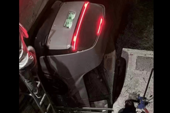 理想负责人回应MEGA高空坠落:全力帮助车主 配合相关调查