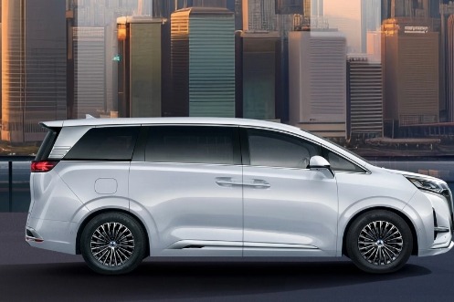 比亚迪腾势香港九龙旗舰店开业，D9 MPV 在港收获近 1000 台订单