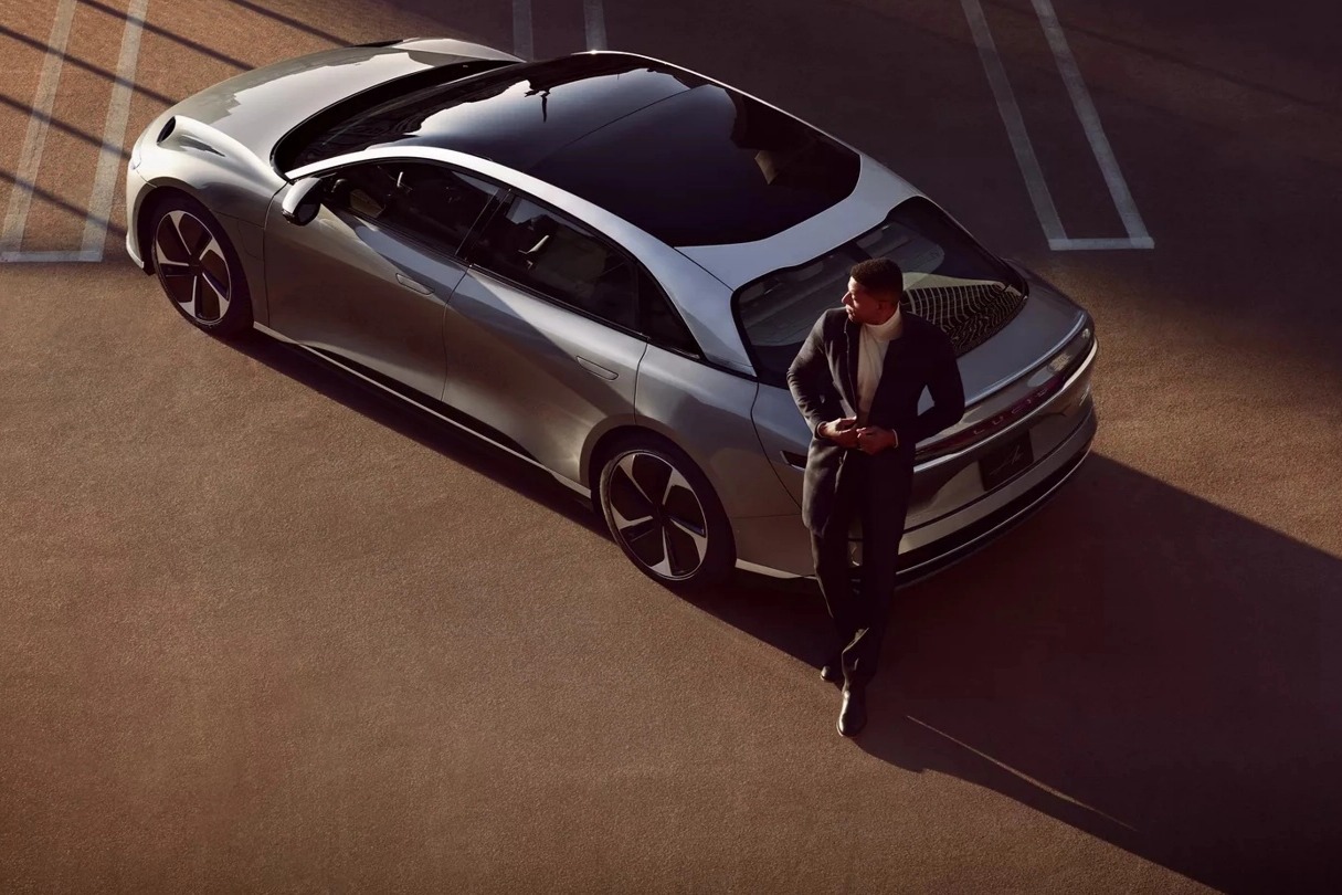 1 度电能跑 5 英里,“全球最高效汽车”2025 款 Lucid Air 发布