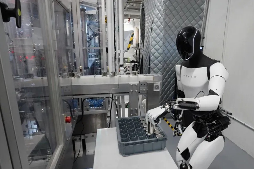 特斯拉公布 4680 电池动态：首辆Cybertruck原型测试阴极干涂层